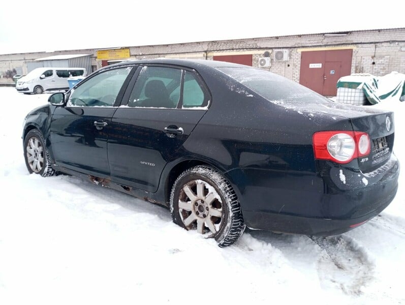 Photo 6 - Volkswagen Jetta A5 2006 y parts