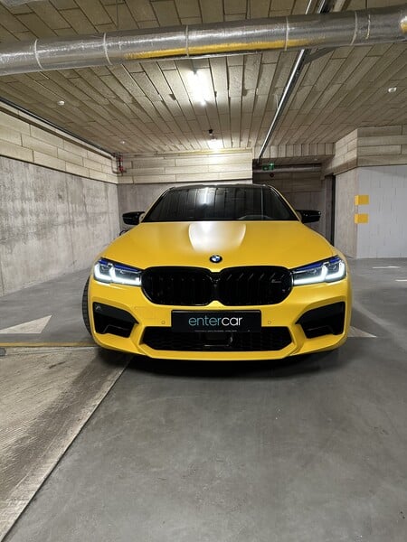 Photo 5 - BMW M5 2022 y rent