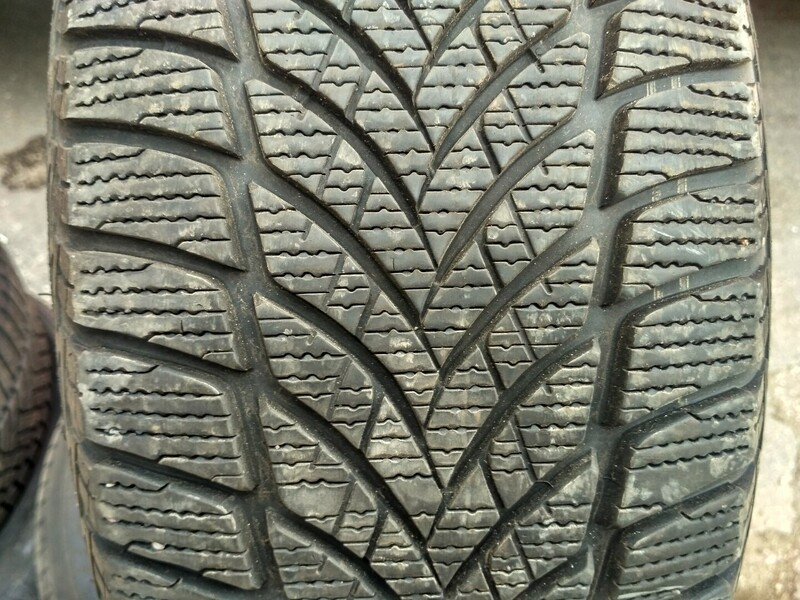 Photo 1 - R20 universal tyres passanger car