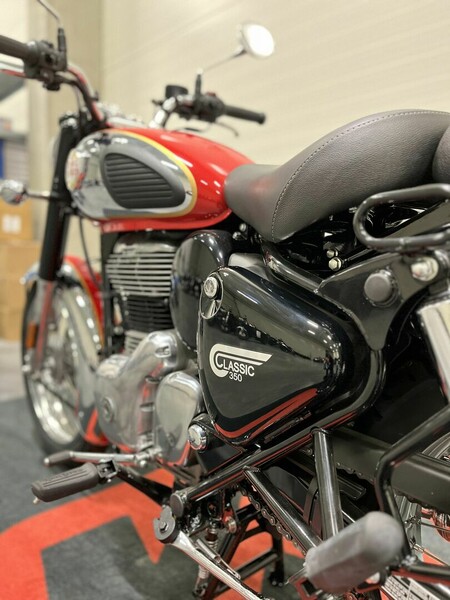 Nuotrauka 3 - Royal Enfield Classic 350 2024 m Čioperis / Cruiser / Custom motociklas