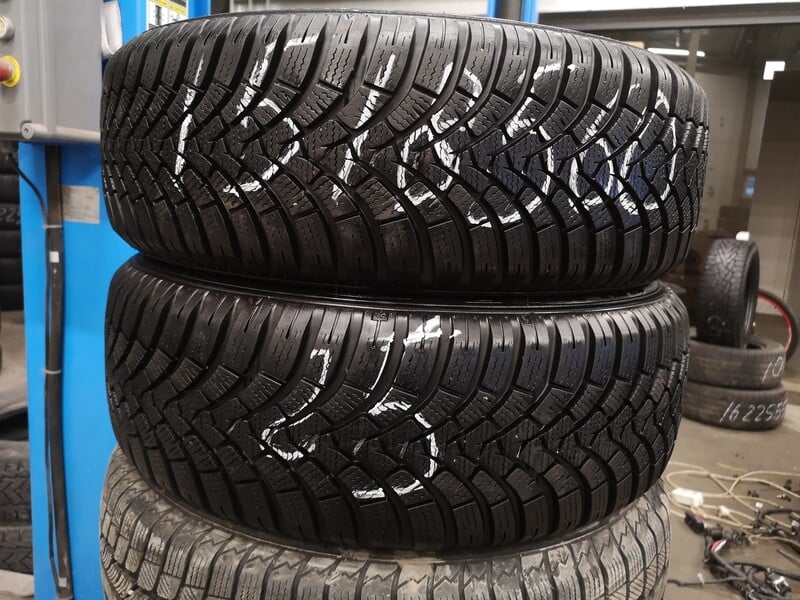 Photo 1 - R15 universal tyres passanger car