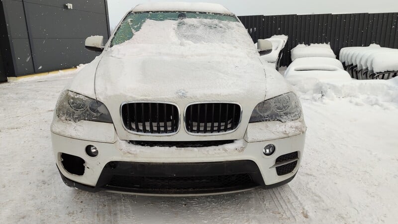 Photo 7 - Bmw X5 2011 y parts