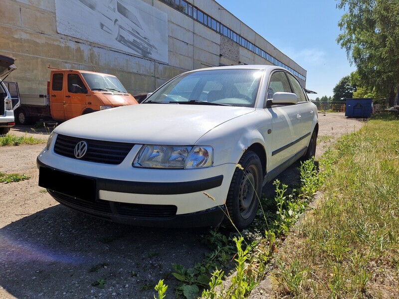 Photo 2 - Volkswagen Passat B5 1998 y parts