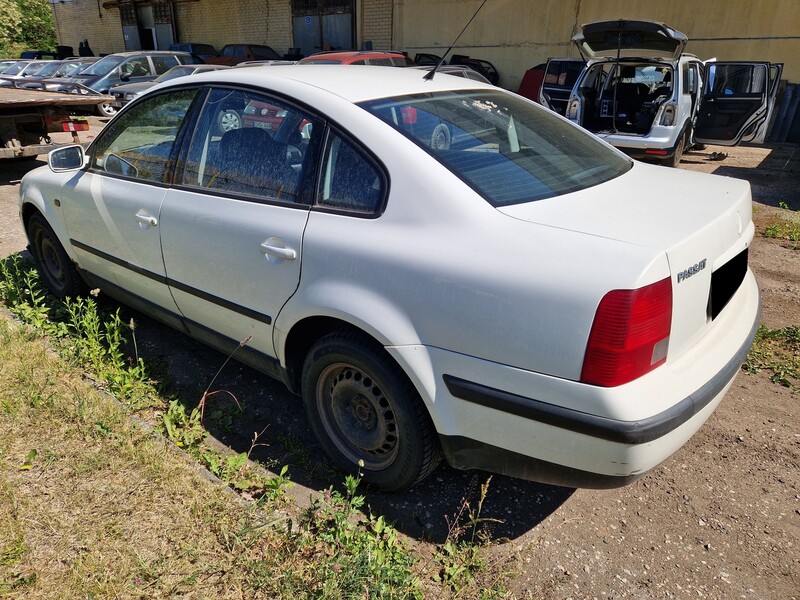 Photo 3 - Volkswagen Passat B5 1998 y parts