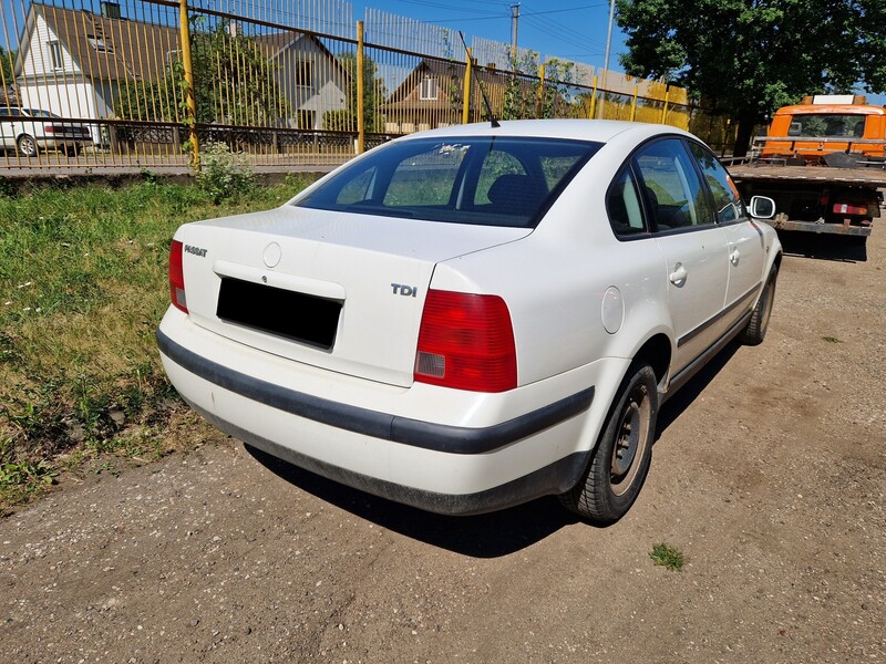 Photo 4 - Volkswagen Passat B5 1998 y parts