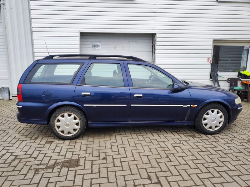 Photo 8 - Opel Vectra DTI CD 1999 y