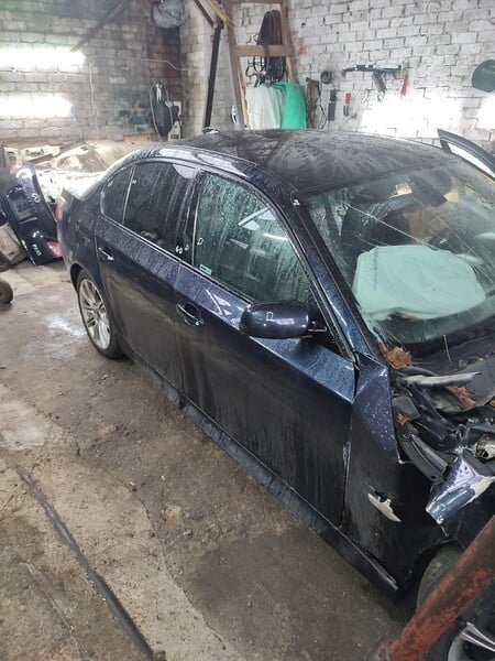 Photo 2 - Bmw 525 E60 2008 y parts