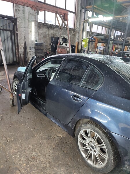 Photo 4 - Bmw 525 E60 2008 y parts