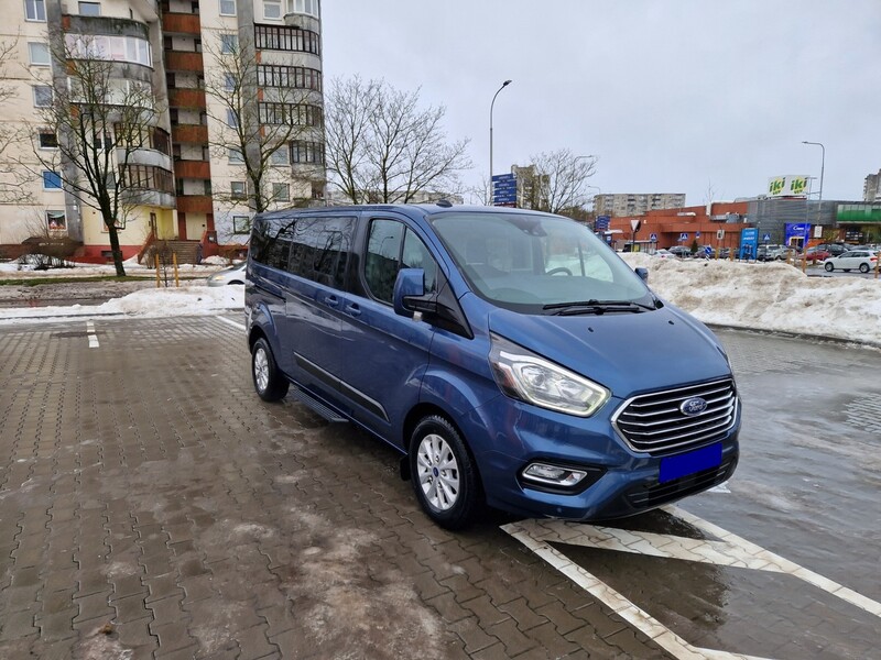 Ford Tourneo Custom 2023 y Minibus rent