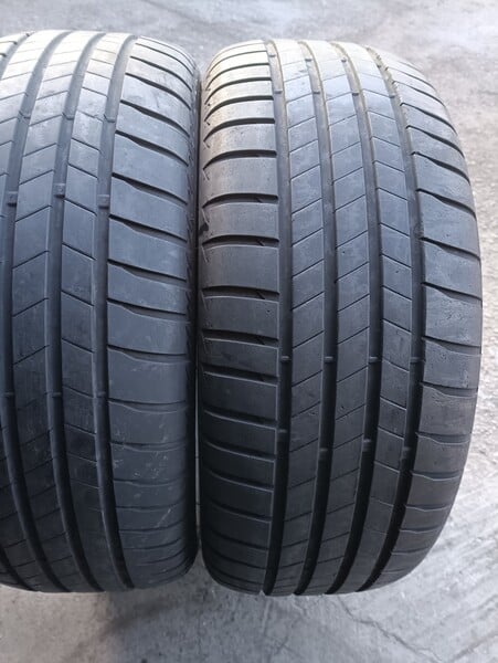 Photo 2 - Bridgestone R17 summer tyres passanger car