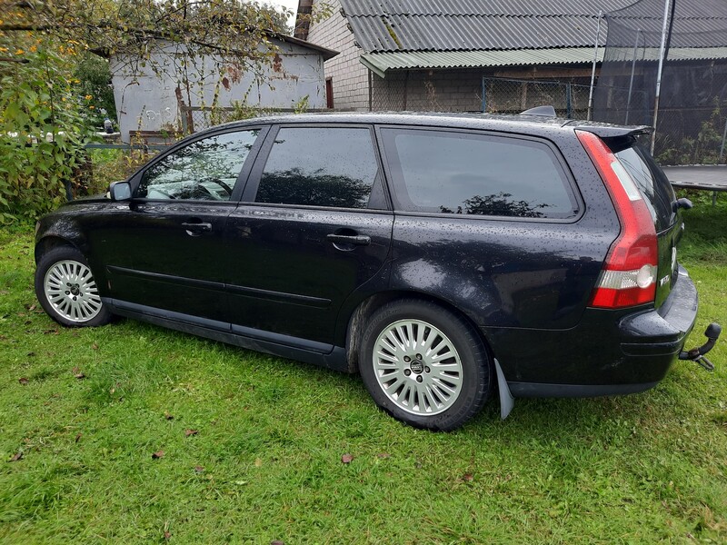 Volvo V50 2007 y parts