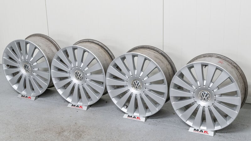 Volkswagen light alloy R17 rims