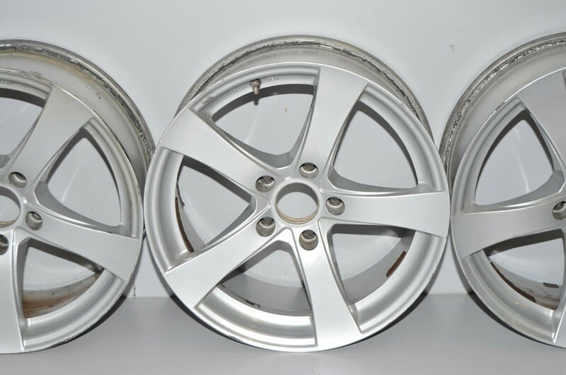 Photo 3 - Dezent 316 light alloy R17 rims