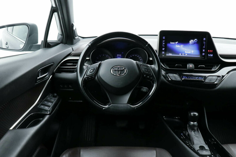 Photo 7 - Toyota C-HR 2016 y SUV
