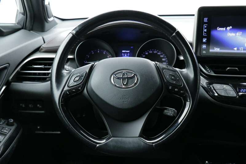 Photo 12 - Toyota C-HR 2016 y SUV