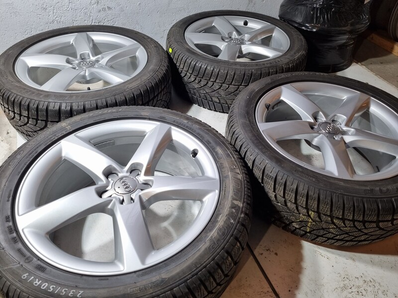 Audi A8 A8 light alloy R19 rims