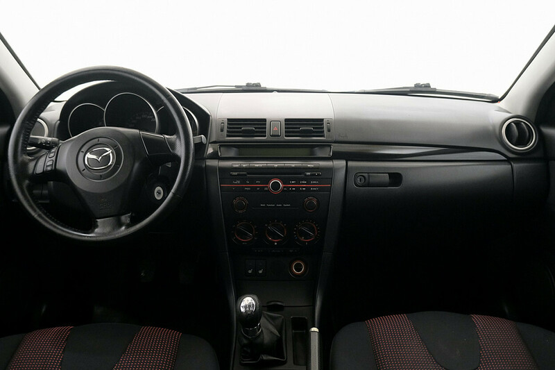 Фотография 5 - Mazda 3 2006 г Хэтчбек