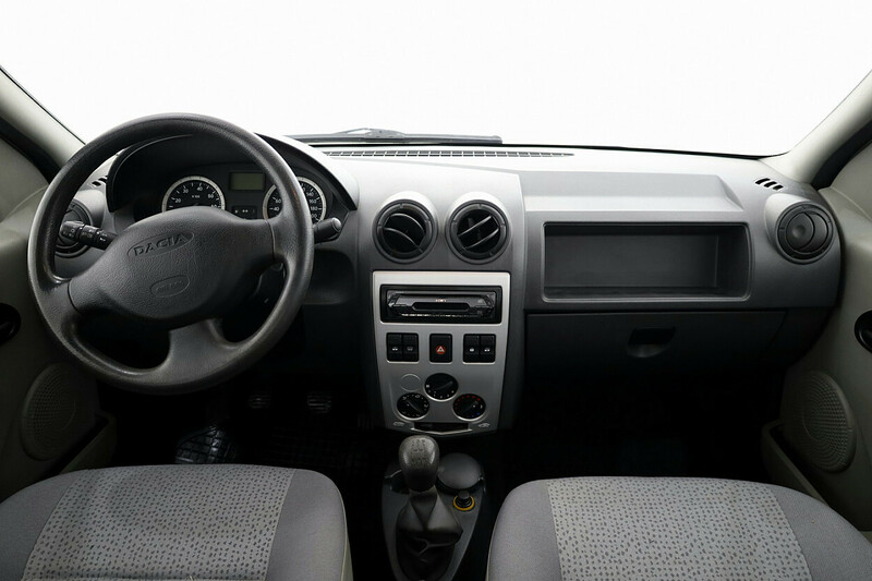 Фотография 5 - Dacia Logan 2005 г Седан