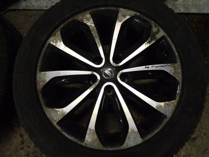 Photo 5 - Qashqai light alloy R18 rims