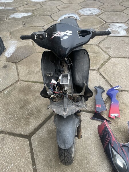 Photo 1 - Scooter / moped Honda X8R 2002 y parts