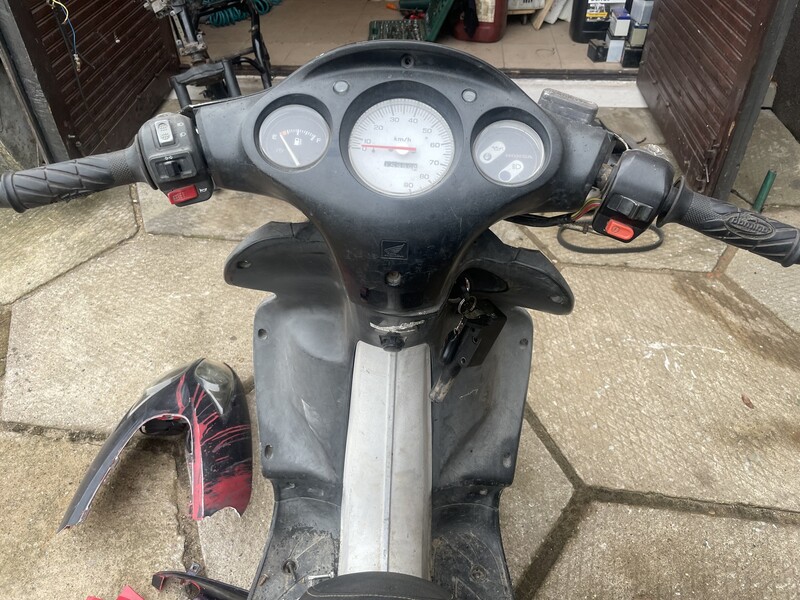 Photo 9 - Scooter / moped Honda X8R 2002 y parts
