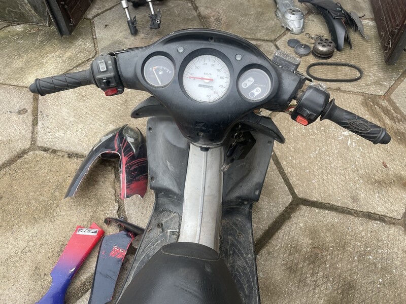 Photo 10 - Scooter / moped Honda X8R 2002 y parts