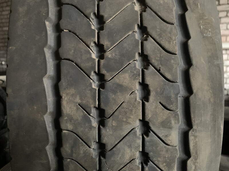 Goodyear KMAX S R19.5 universal tyres trucks and buses