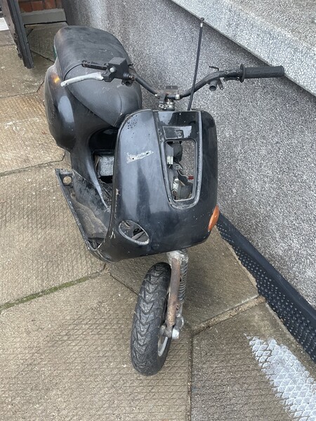 Photo 24 - Scooter / moped Piaggio Vespa 2000 y parts