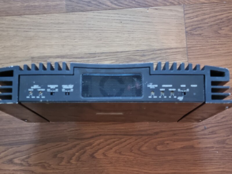 Photo 19 - Denon DCA-500 Audio Amplifier