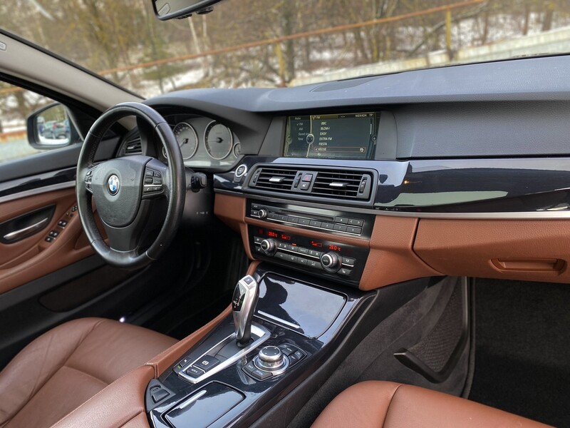 Photo 14 - Bmw 520 F10 d Touring 2012 y