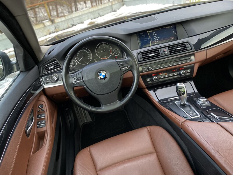 Photo 2 - Bmw 520 F10 d Touring 2012 y