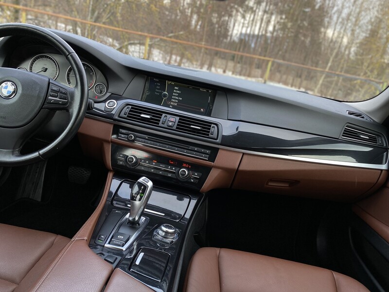 Photo 4 - Bmw 520 F10 d Touring 2012 y