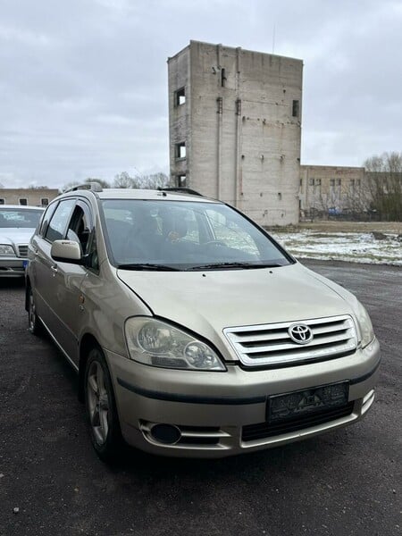 Nuotrauka 3 - Toyota Avensis Verso 2002 m dalys