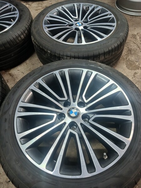 Photo 5 - BMW 530 light alloy R18 rims