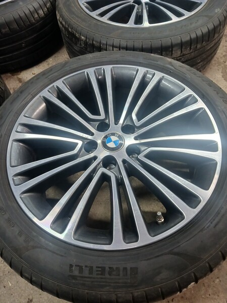 Photo 2 - BMW 530 light alloy R18 rims