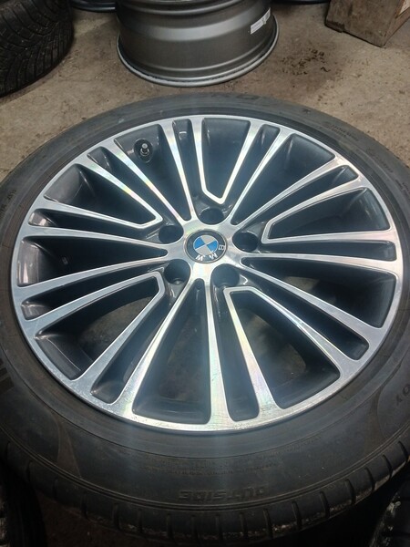 Photo 3 - BMW 530 light alloy R18 rims