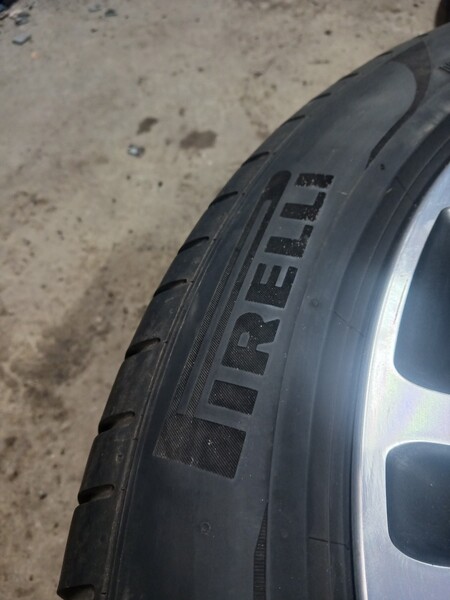 Photo 11 - BMW 530 light alloy R18 rims