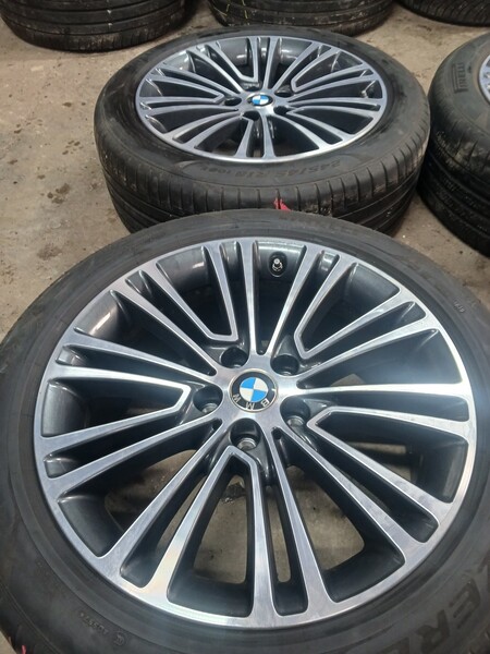 Photo 6 - BMW 530 light alloy R18 rims