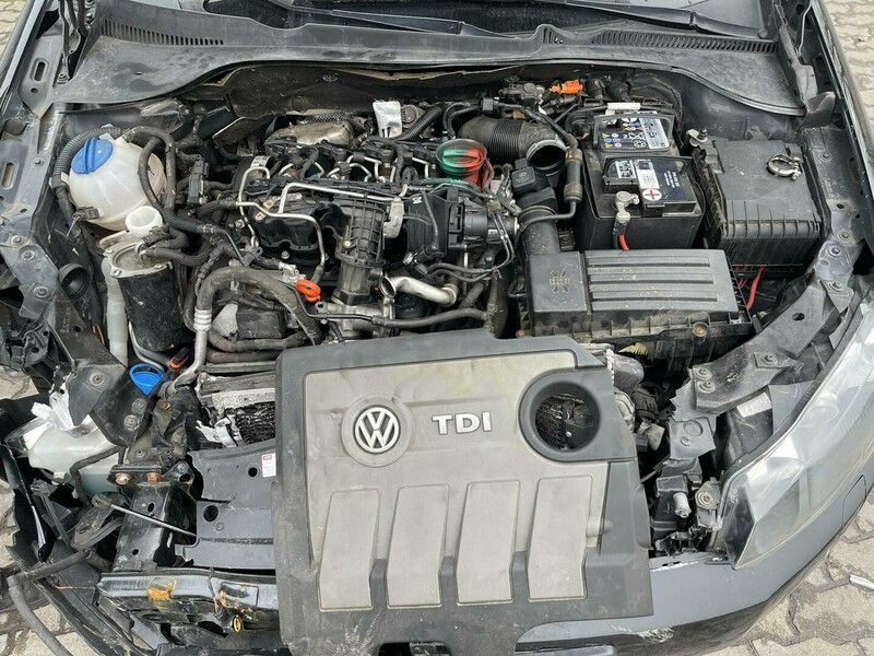 Photo 18 - Volkswagen Golf VI 2010 y parts