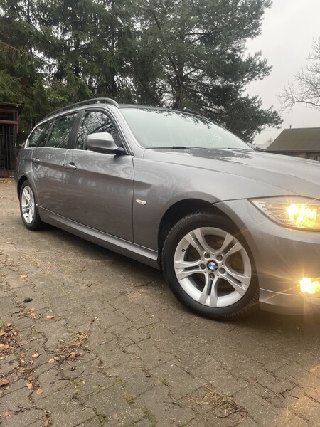 Bmw 318 d Touring 2010 y