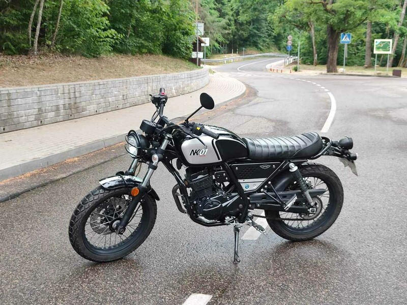 Photo 2 - BRIXTON Cromwell 125 2019 y Classical / Streetbike motorcycle
