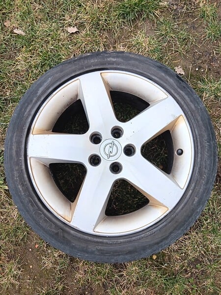 Opel Astra light alloy R17 rims