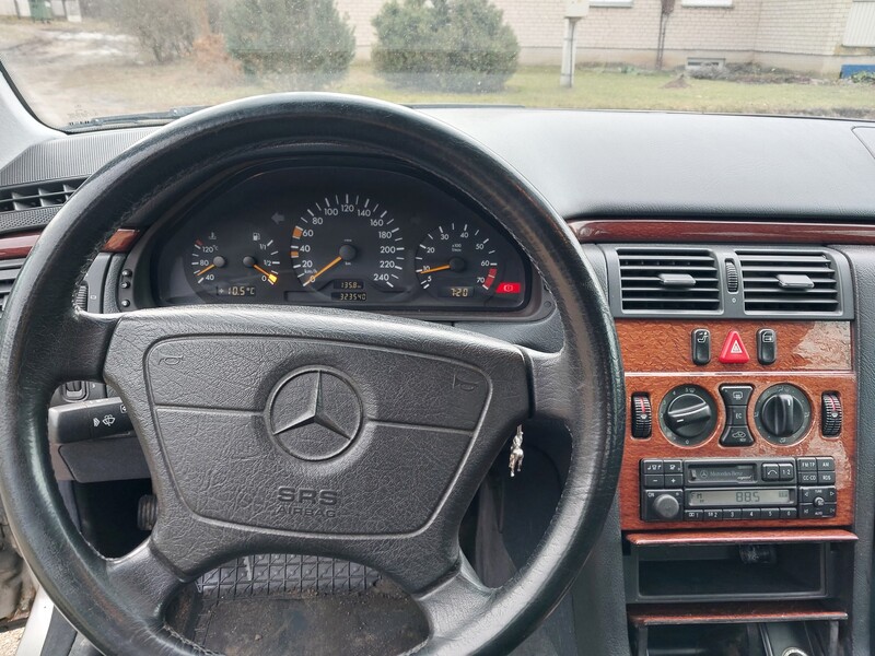 Nuotrauka 9 - Mercedes-Benz E 200 1999 m Sedanas