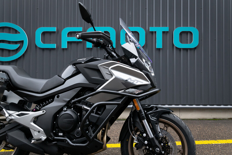 Photo 8 - CFMOTO 700MT 2024 y Touring / Sport Touring motorcycle
