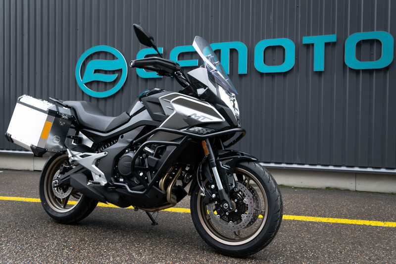 Photo 9 - CFMOTO 700MT 2024 y Touring / Sport Touring motorcycle