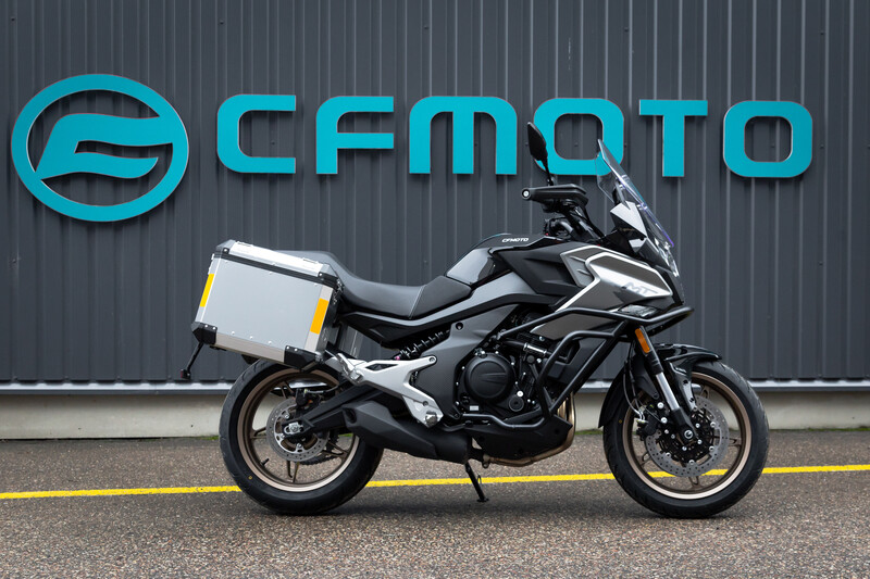Photo 10 - CFMOTO 700MT 2024 y Touring / Sport Touring motorcycle