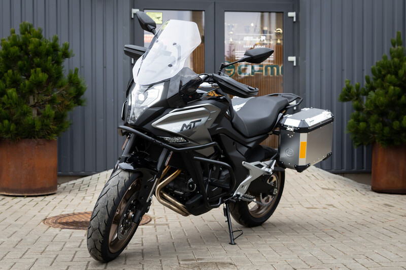 Photo 1 - CFMOTO 700MT 2024 y Touring / Sport Touring motorcycle