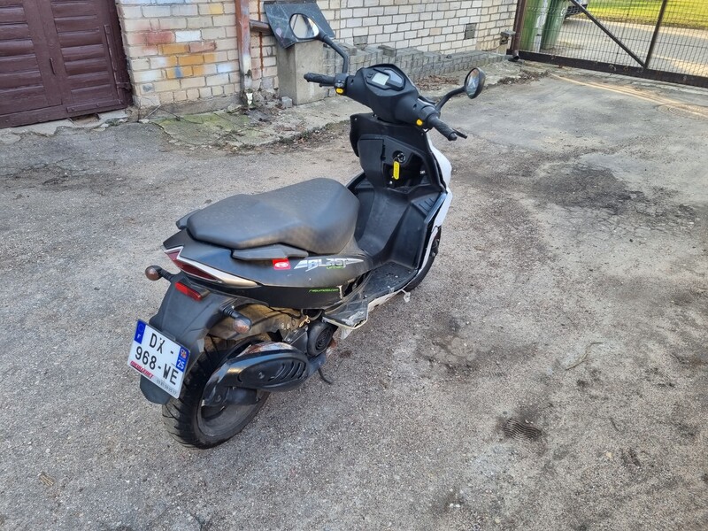 Photo 3 - Rieju RS2 2015 y Scooter / moped
