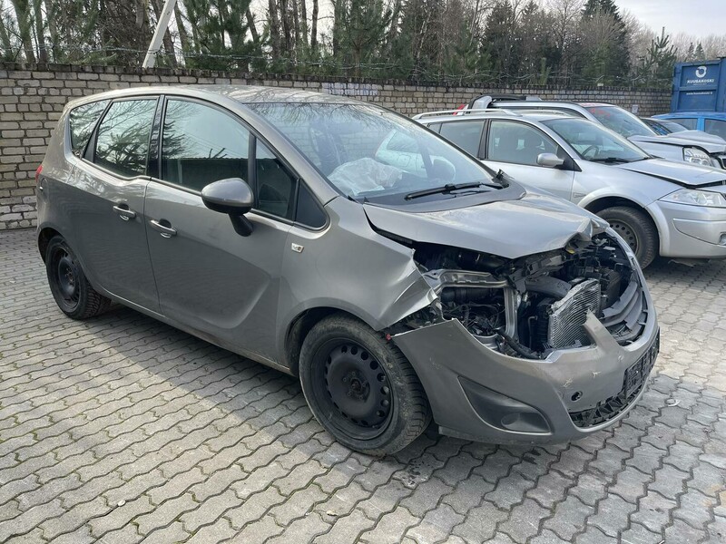 Фотография 3 - Opel Meriva II 2010 г запчясти