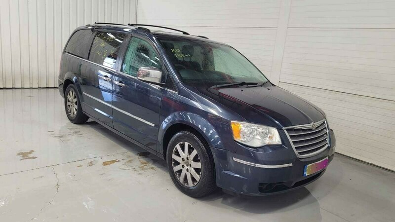 Photo 3 - Chrysler Grand Voyager 2008 y parts